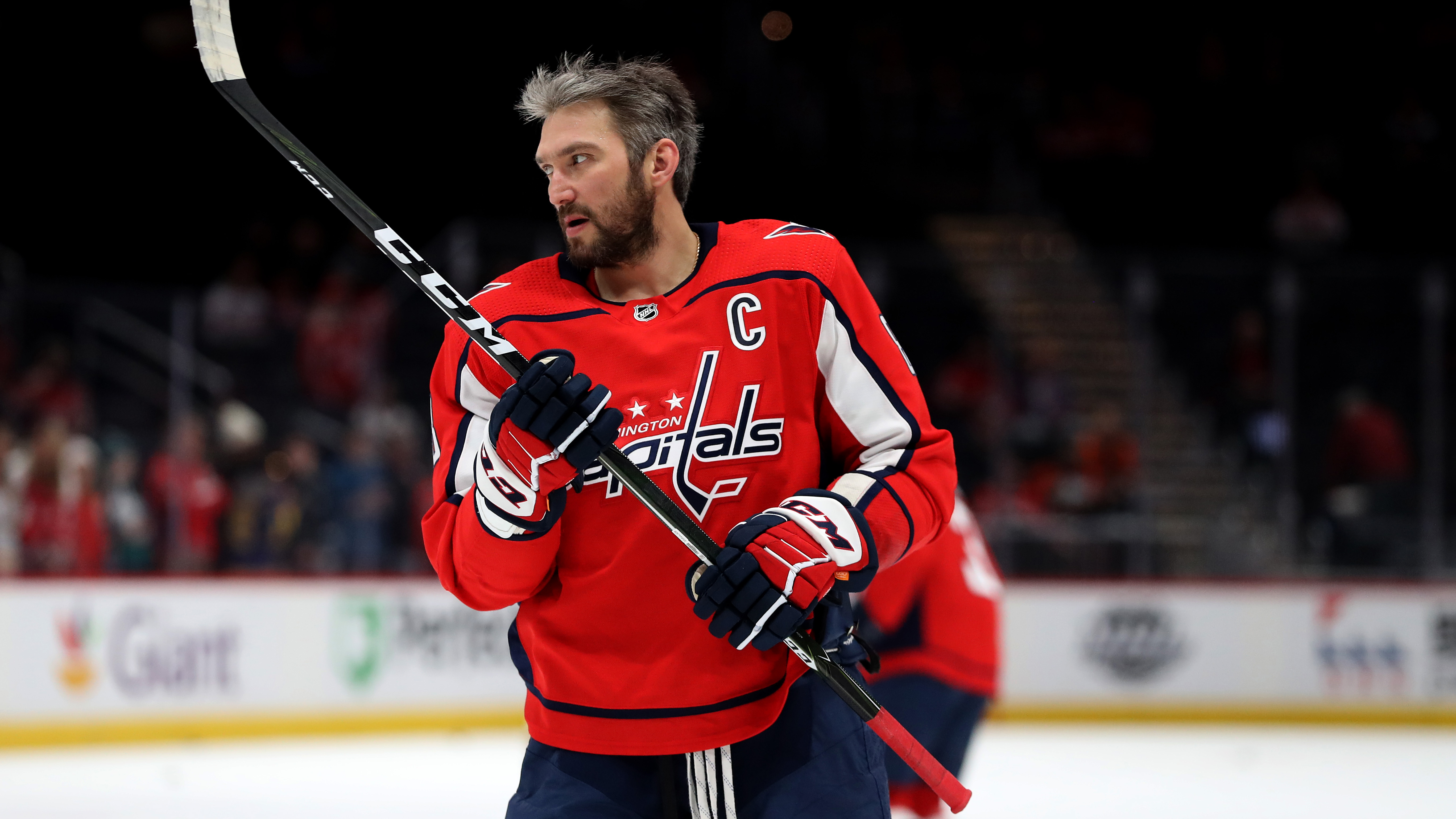 How-close-is-Alex-Ovechkin-to-breaking-Wayne-Gretzkys-record-54-65.jpg