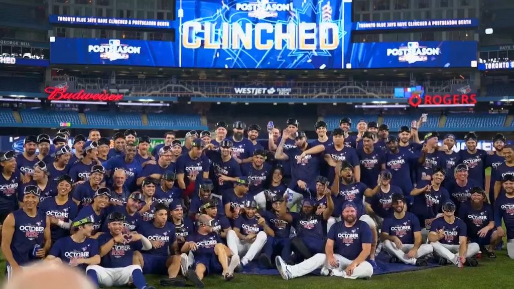 blue-jays-celebrate-playoff